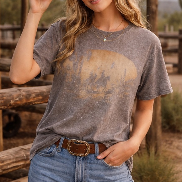 Ariat Tops - Ariat Vintage Style Graphic T-Shirt women’s Size L Western Logo Tee Cotton